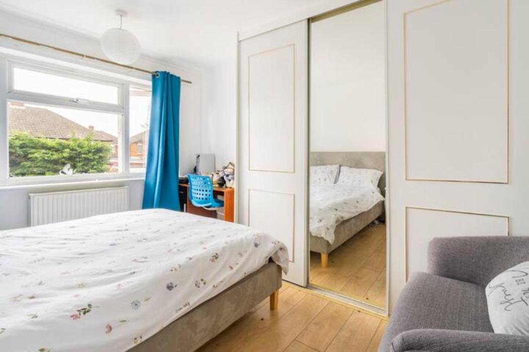 Luton Airport House In Quiet And A Very Pleasant Area, Near London Luton Airport Лутън Екстериор снимка